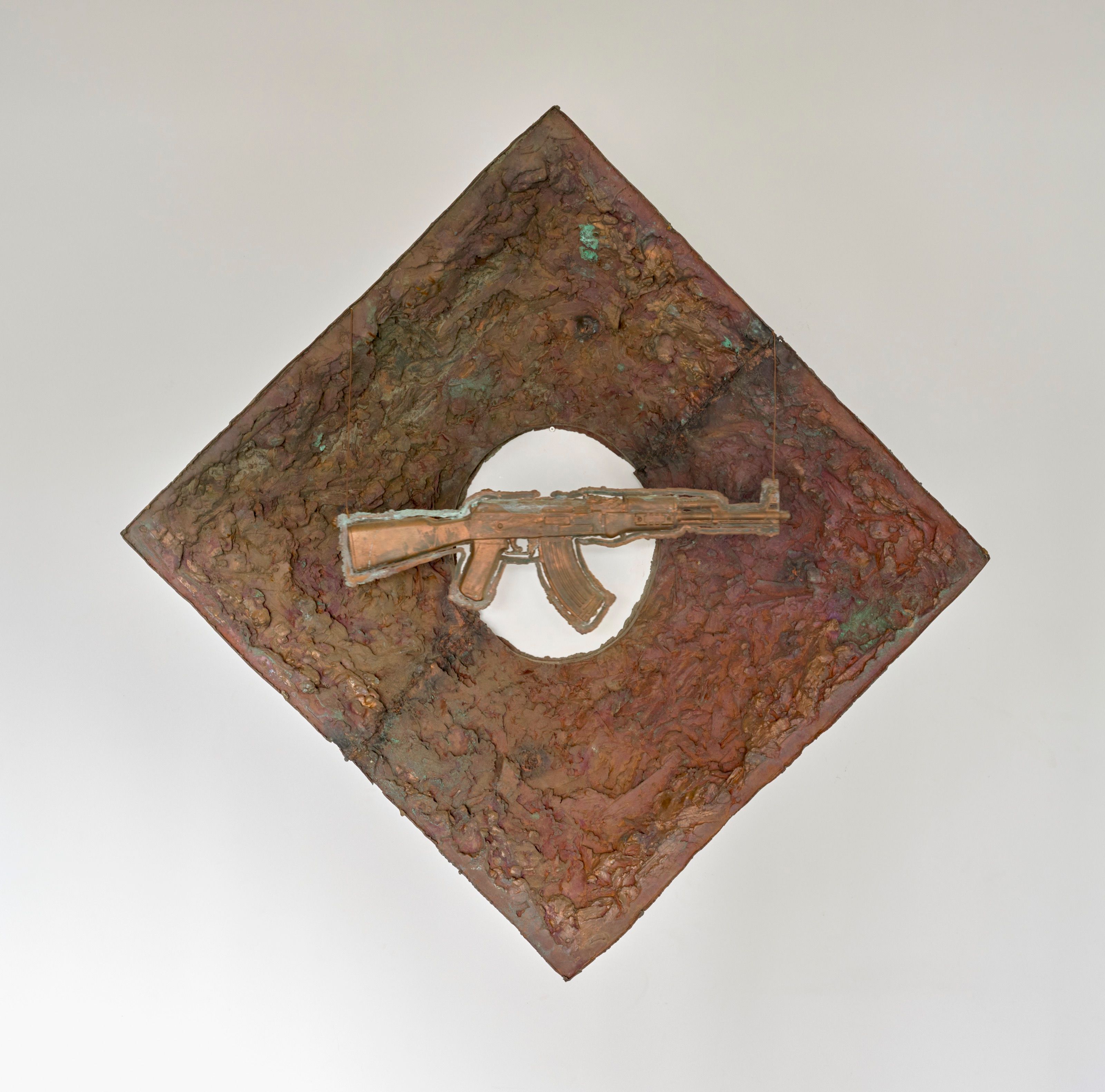 Overall view of the Diamond sculpture.