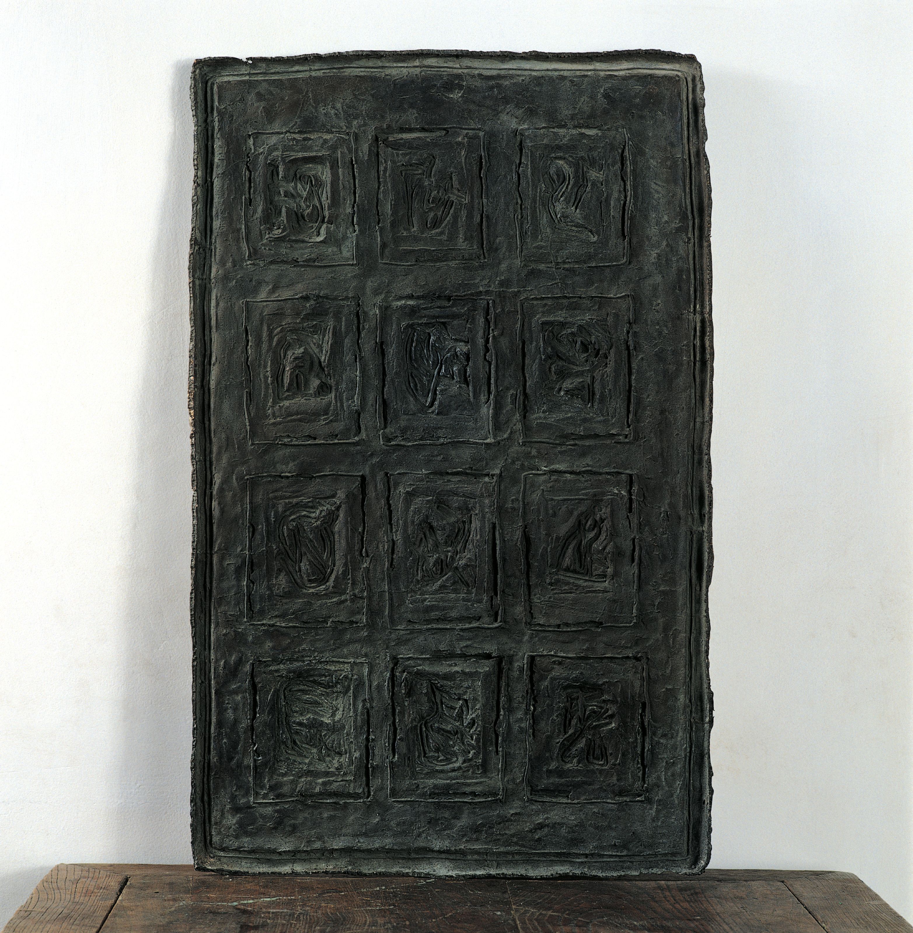 Overall view of the Shield sculpture.