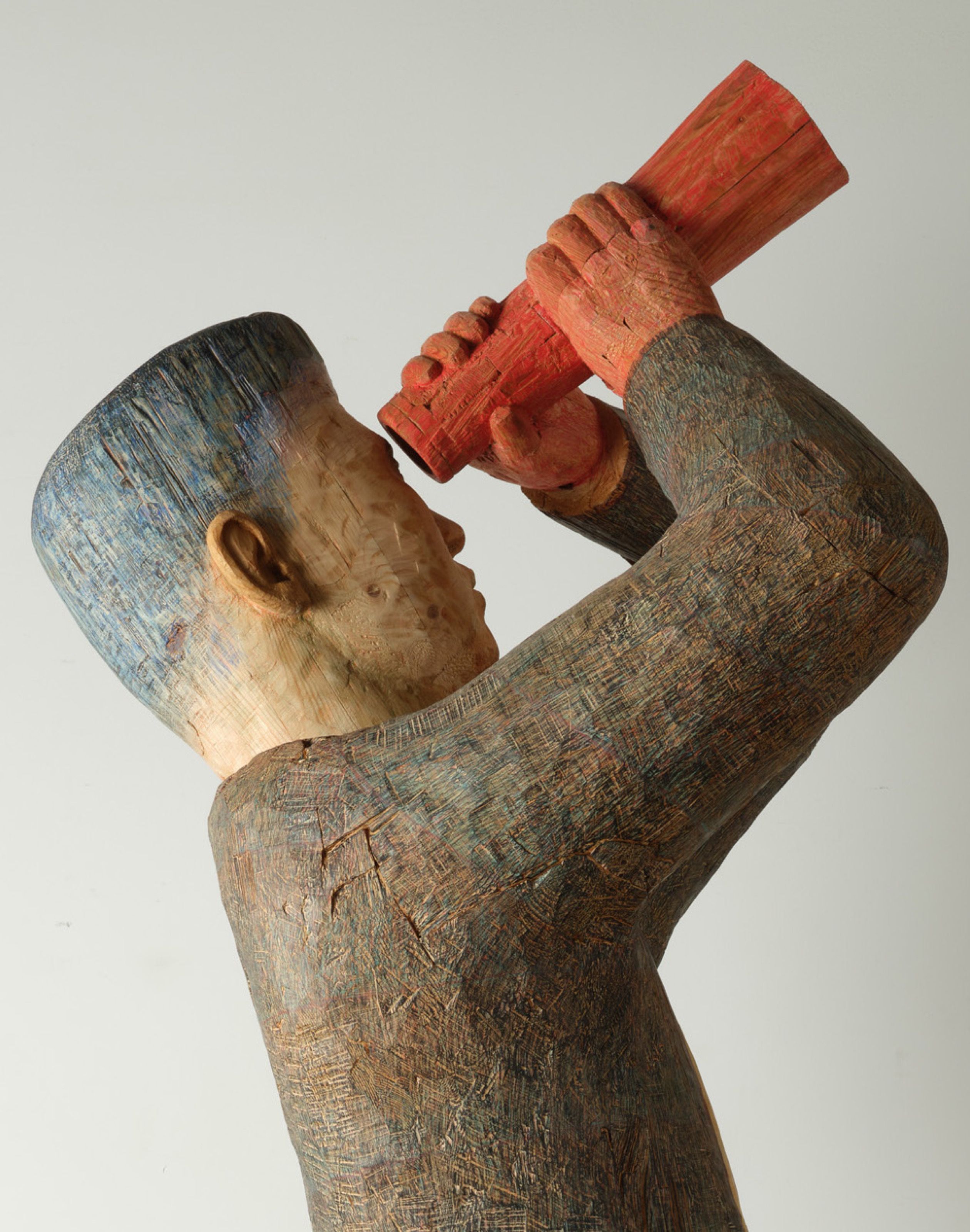 Profile view of the Willy sculpture.
